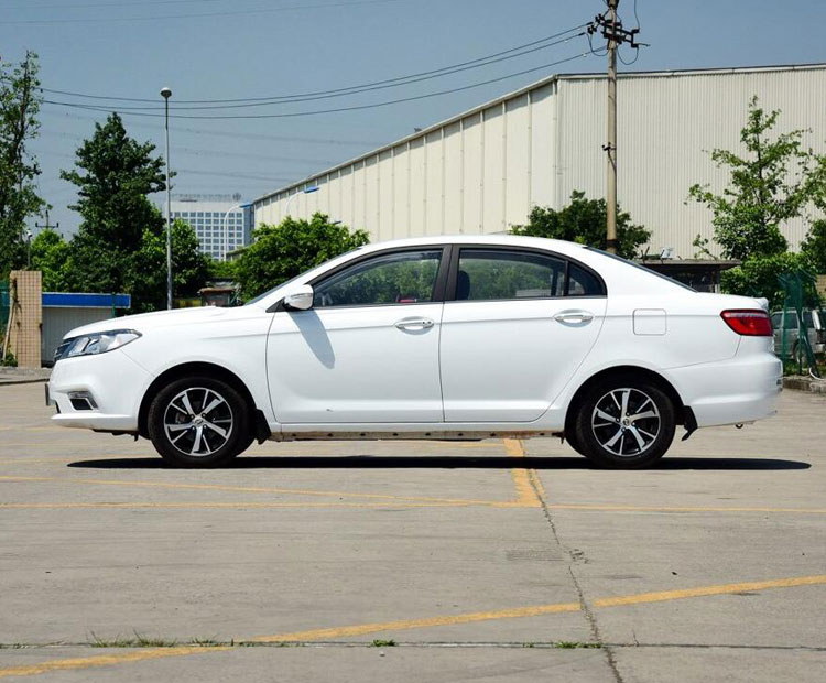力帆汽車力帆620EV-2015款 改款 620EV 充電