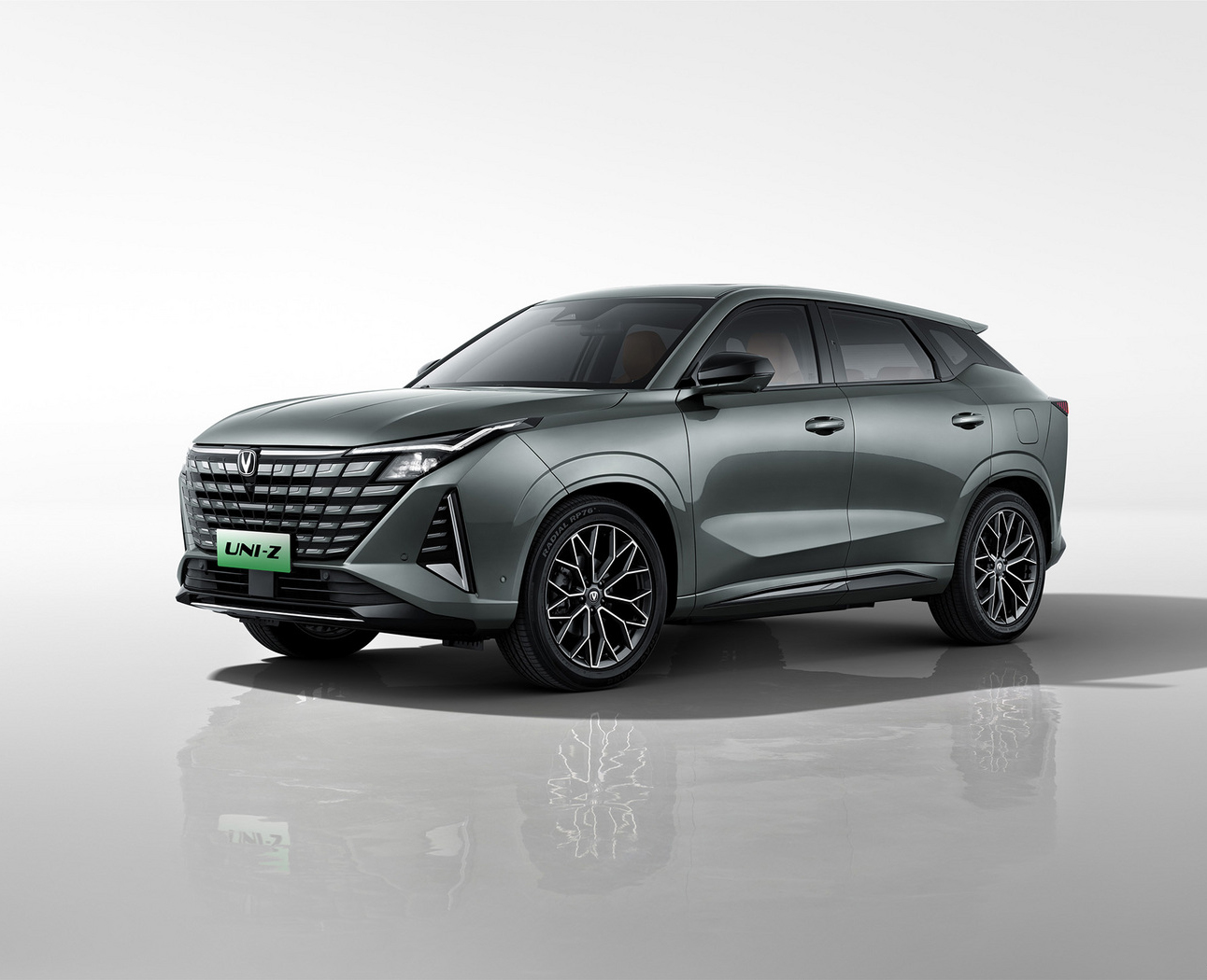 長(zhǎng)安汽車-長(zhǎng)安UNI-Z