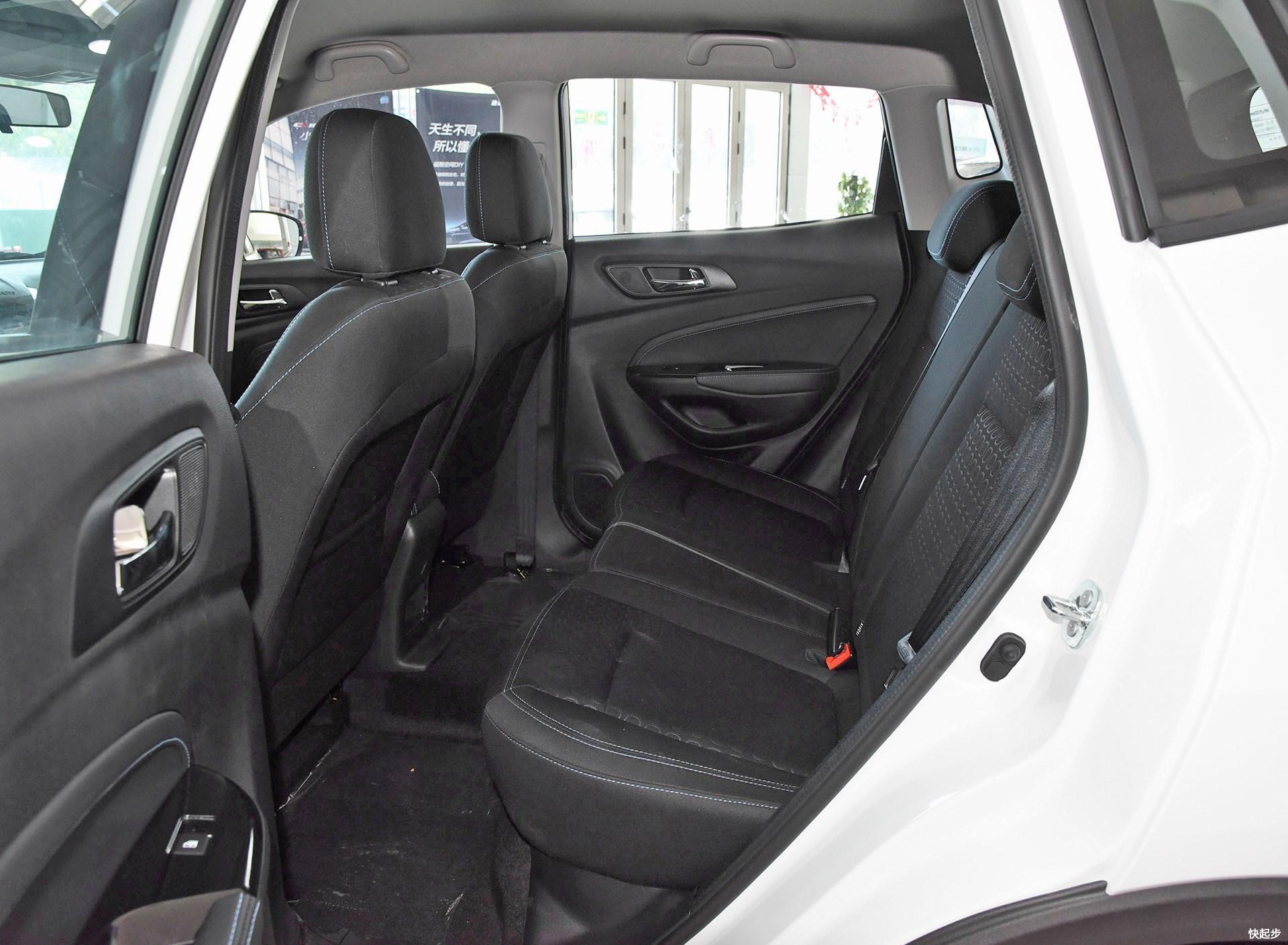 長安汽車-長安CS15EV