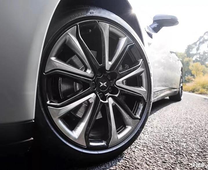 小鵬汽車-小鵬汽車P7