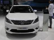 長安汽車逸動EV