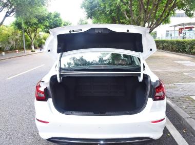 長安汽車逸動EV