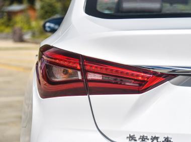 長安汽車逸動EV