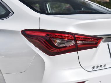 長安汽車逸動EV