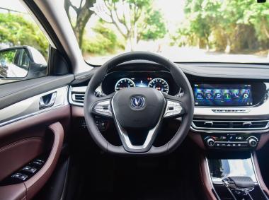 長安汽車逸動EV