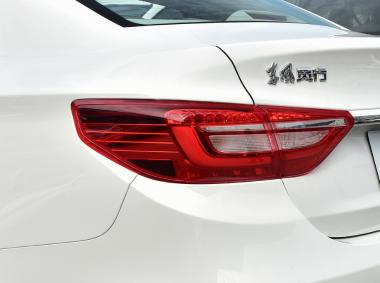 東風風行風行景逸S50EV