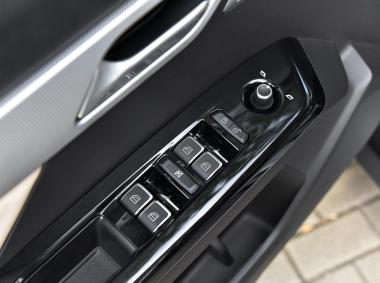 小鵬汽車小鵬汽車G3