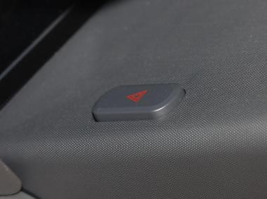 寶駿寶駿E100
