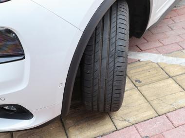 領(lǐng)克領(lǐng)克01 PHEV