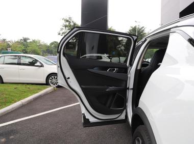 領(lǐng)克領(lǐng)克01 PHEV