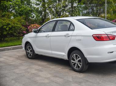 力帆汽車(chē)力帆650 EV