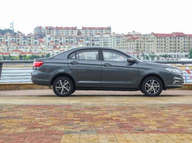 力帆汽車(chē)力帆650 EV