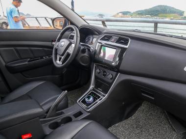力帆汽車力帆650 EV