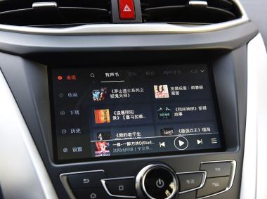 比亞迪比亞迪元EV