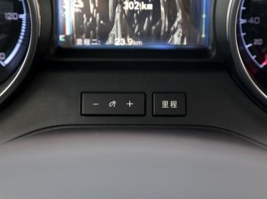 比亞迪比亞迪元EV