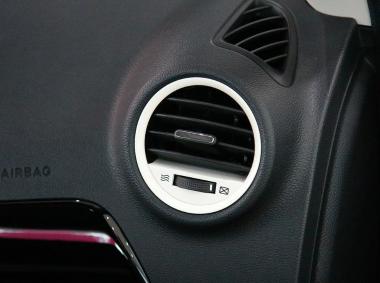 長(zhǎng)安汽車-長(zhǎng)安CS15EV