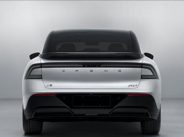 小鵬汽車-小鵬P7+