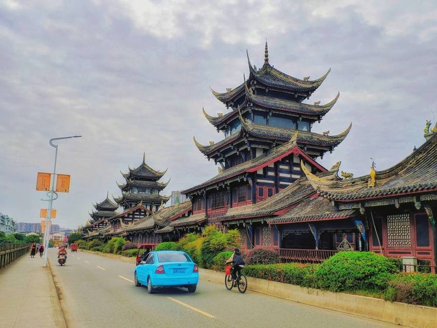 羅江太平廊橋