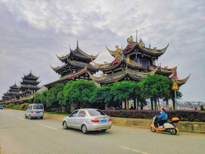 羅江太平廊橋