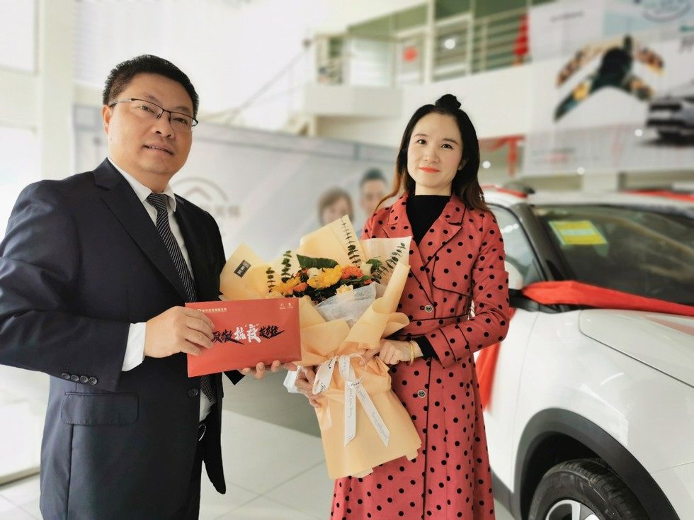神龍專項購車禮惠及首位抗疫英雄車主