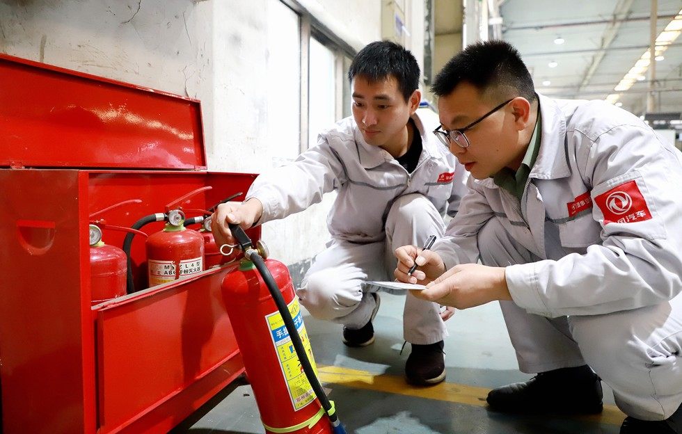 東風汽車股份新能源事業部：加強消防安全檢查