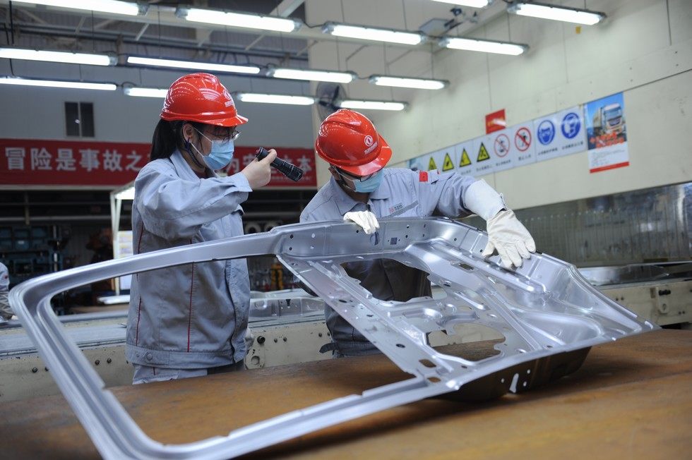 東風商用車車身廠：嚴格質量管控 保障高產優質
