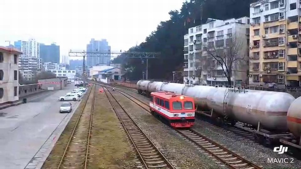 戰(zhàn)“疫” 東風(fēng)軌道勤務(wù)車30多年后再上崗