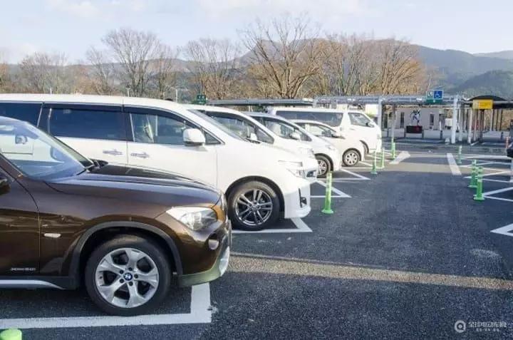 電動汽車：續航跑多遠，才能取代燃油車？
