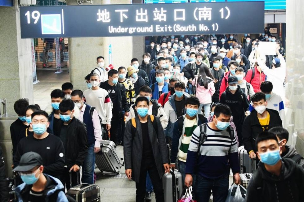 武漢首趟返崗復工專列接東風人“回家”