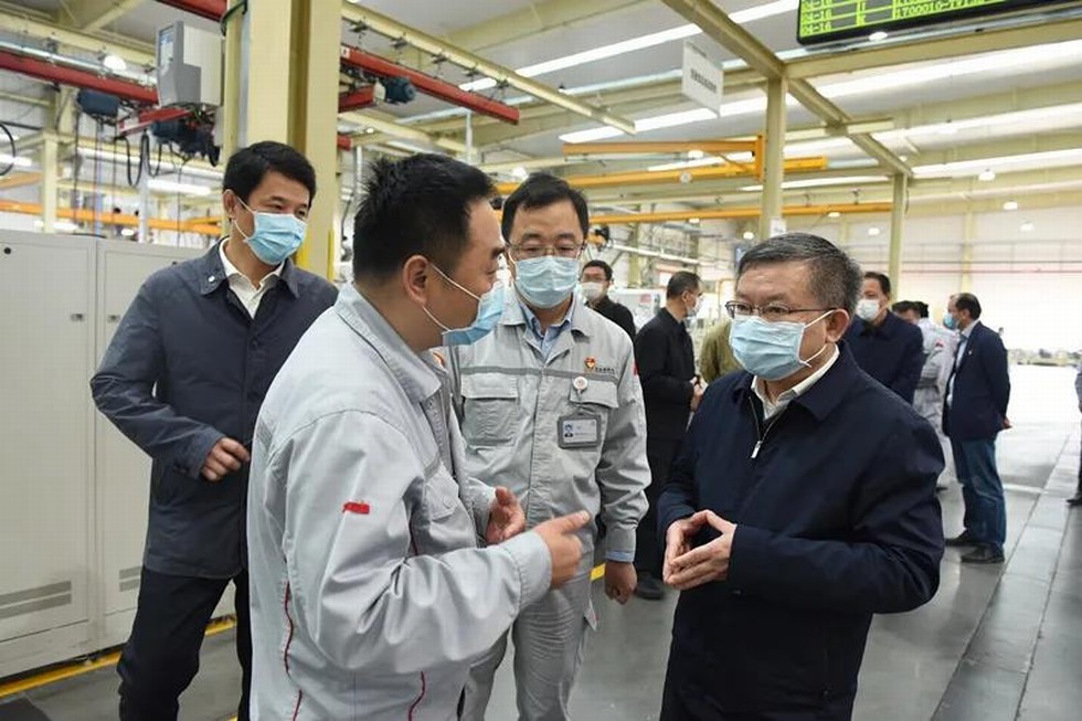 李紹燭在公司十堰基地調研時強調：以市場為導向以客戶為中心 加速突破