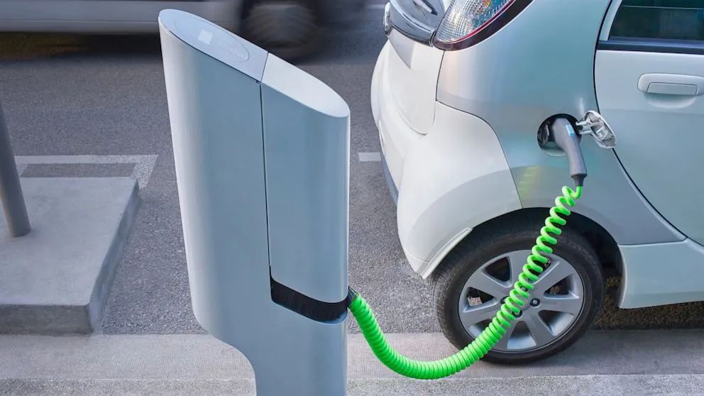 阜陽今年將擴建電動汽車充電樁！