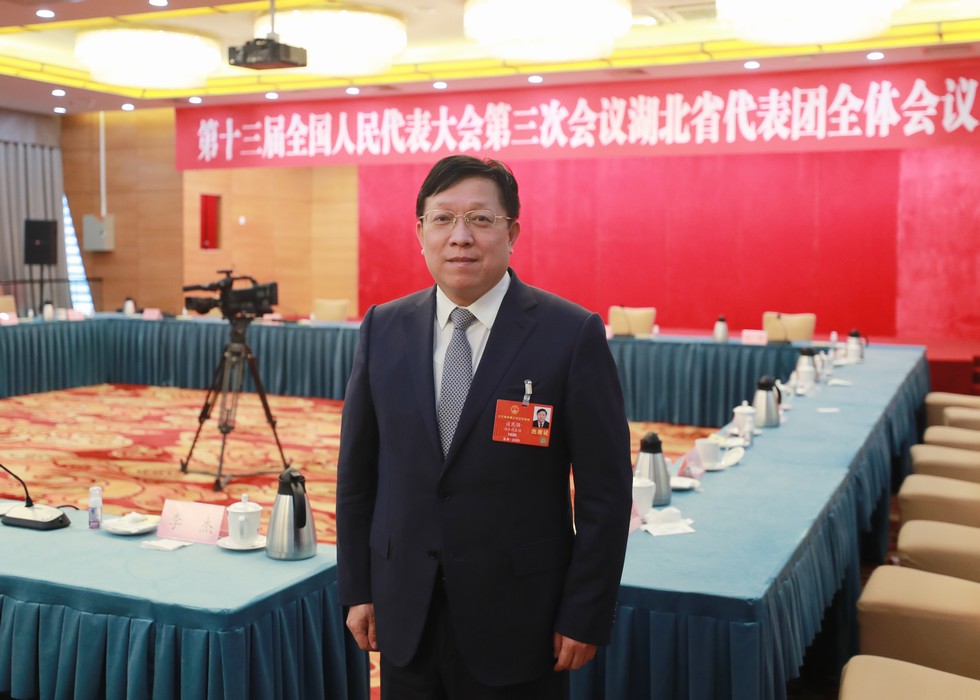 全國人大代表談民強：報告為科技創(chuàng)新驅(qū)動發(fā)展指引了方向