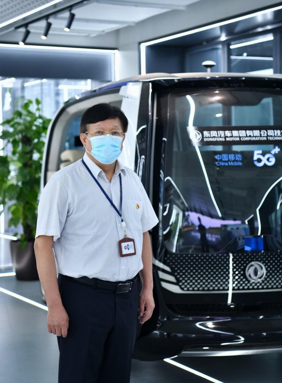 建言獻策履職忙 東風公司兩會代表委員赴京參會