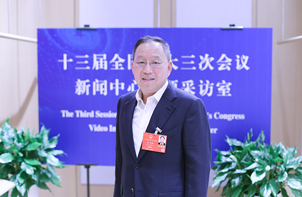 張興海代表：推動西部大開發(fā)穩(wěn)固新能源車健康發(fā)展之路