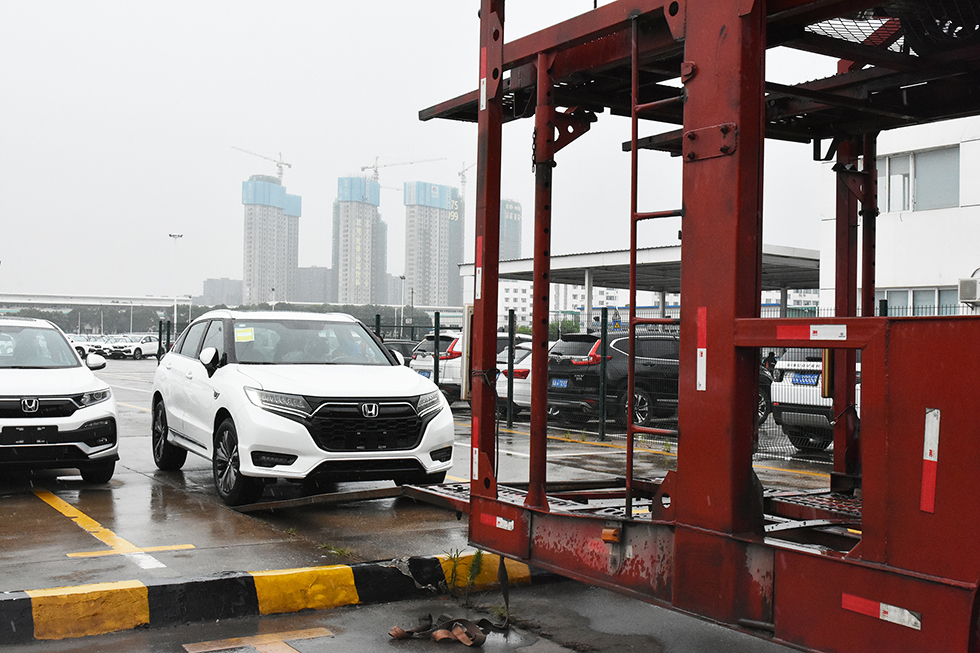 通堵點解難點 整車運送不停歇