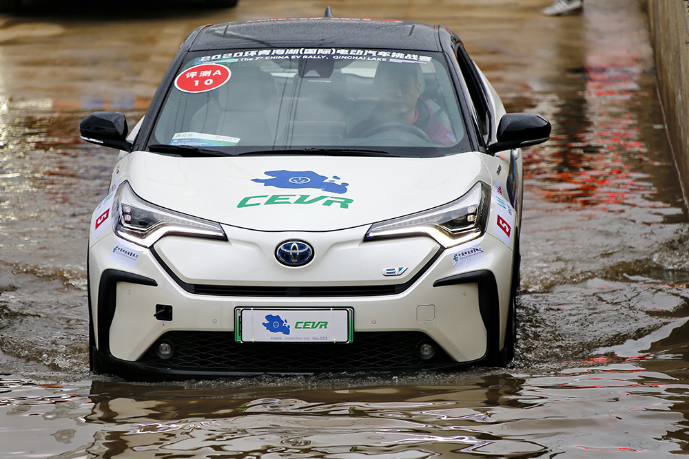 豐田攜C-HR EV/奕澤 E進擎首次參加環青海湖(國際)電動汽車挑戰賽 榮獲“環保技術先驅獎”以及“最佳節電能力獎”