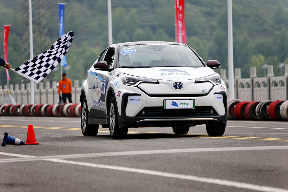 豐田攜C-HR EV/奕澤 E進擎首次參加環青海湖(國際)電動汽車挑戰賽 榮獲“環保技術先驅獎”以及“最佳節電能力獎”