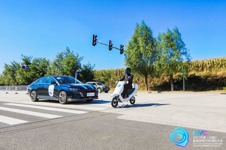奕炫MAX獲中國智能網聯汽車大賽兩項金獎