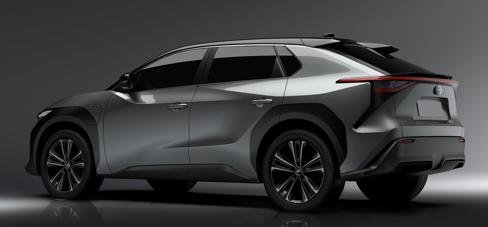 TOYOTA bZ純電動專屬系列首款車型bZ4X揭開神秘面紗，盡顯別樣自由