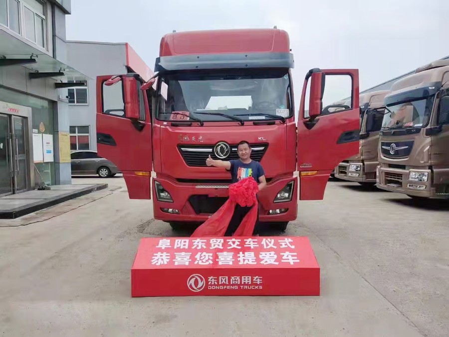 始于“一見鐘情” 終于“值得信賴”——“鐵粉”王平與東風商用車的故事