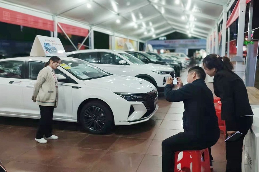 一起拼 打通品牌到客戶的“最后一公里”