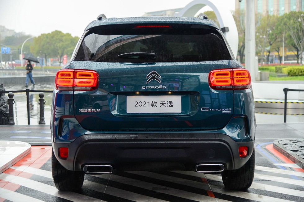 東風雪鐵龍2021款天逸C5 AIRCROSS煥新上市