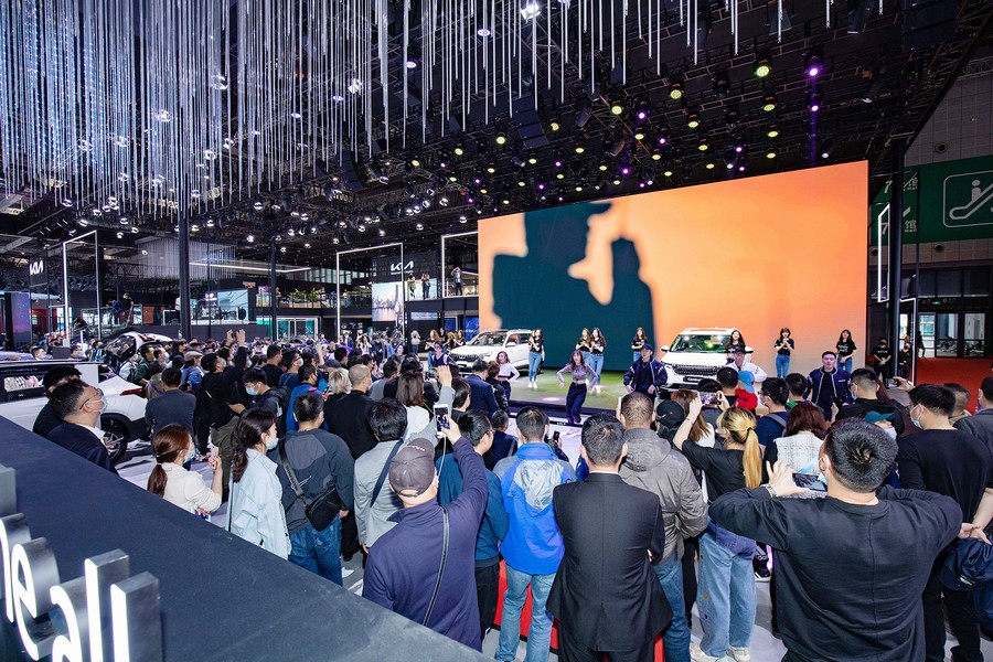 科技感爆棚 東風展臺帶你穿越未來