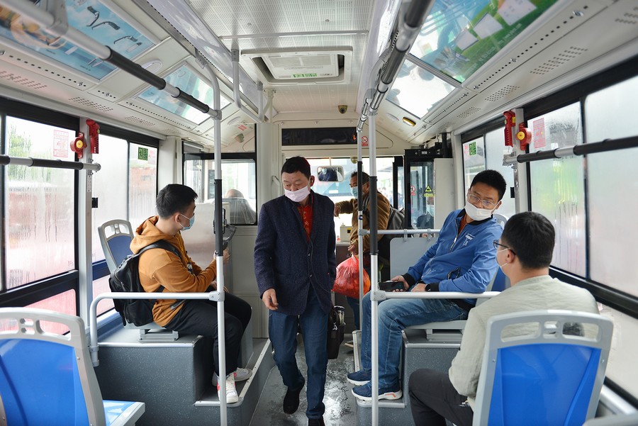“喲，蠻不錯咧！”290輛東風天翼純電公交武漢上線