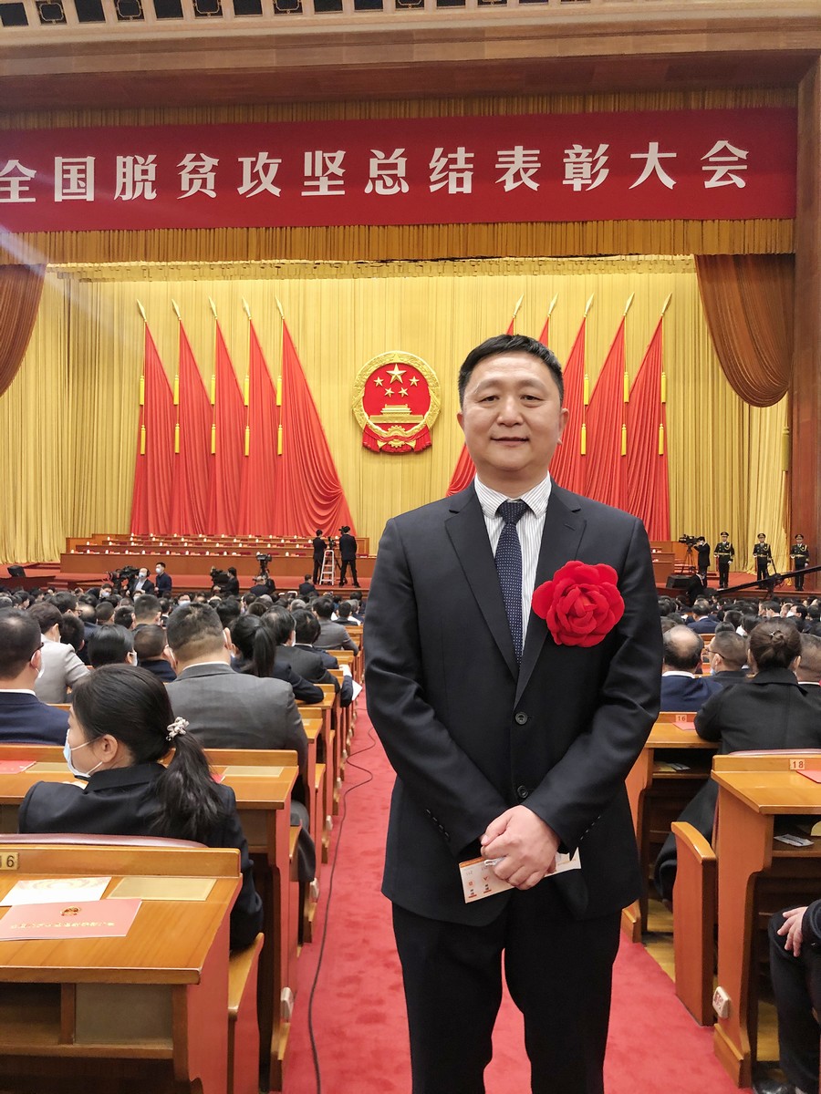 ?【我是黨員 我在東風(fēng)】劉鵬：汗灑脫貧路 再苦再累也值得