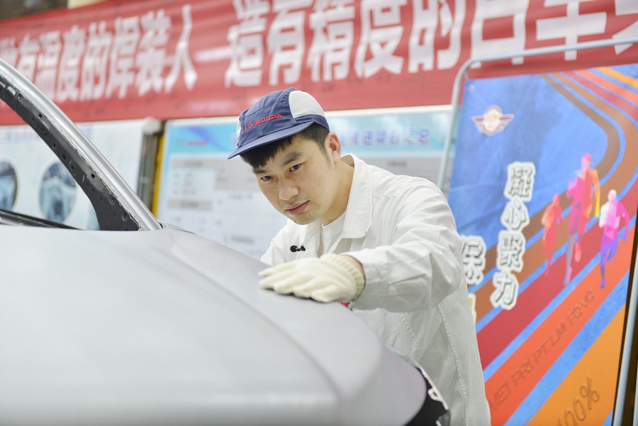 ????????????【我是黨員 我在東風】代小波：像打造工藝品一樣打造白車身