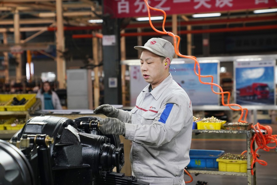 【開門紅 在現場】十堰基地：山間冬日冷 車間熱意濃