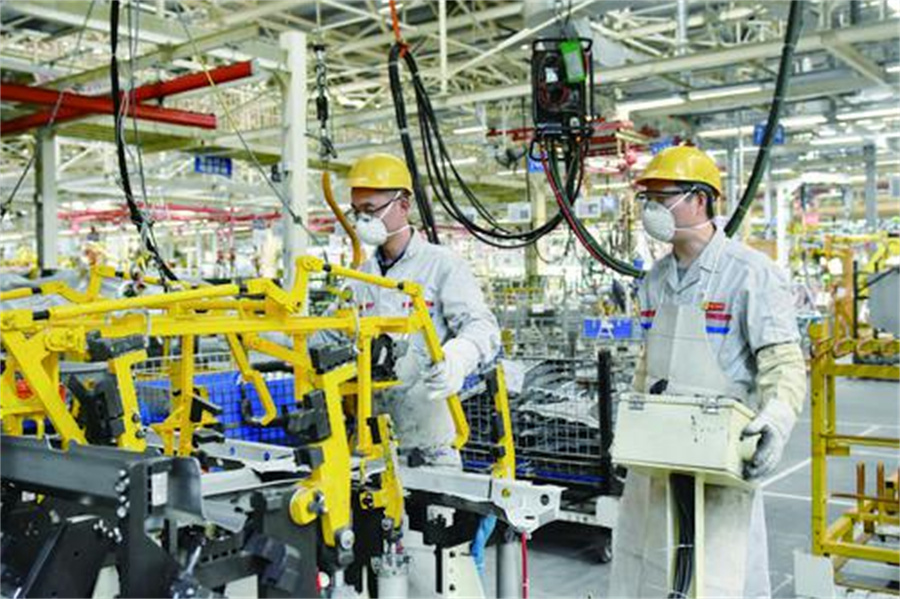 專訪全國人大代表、神龍公司武漢工廠焊裝鈑金工楊祉剛