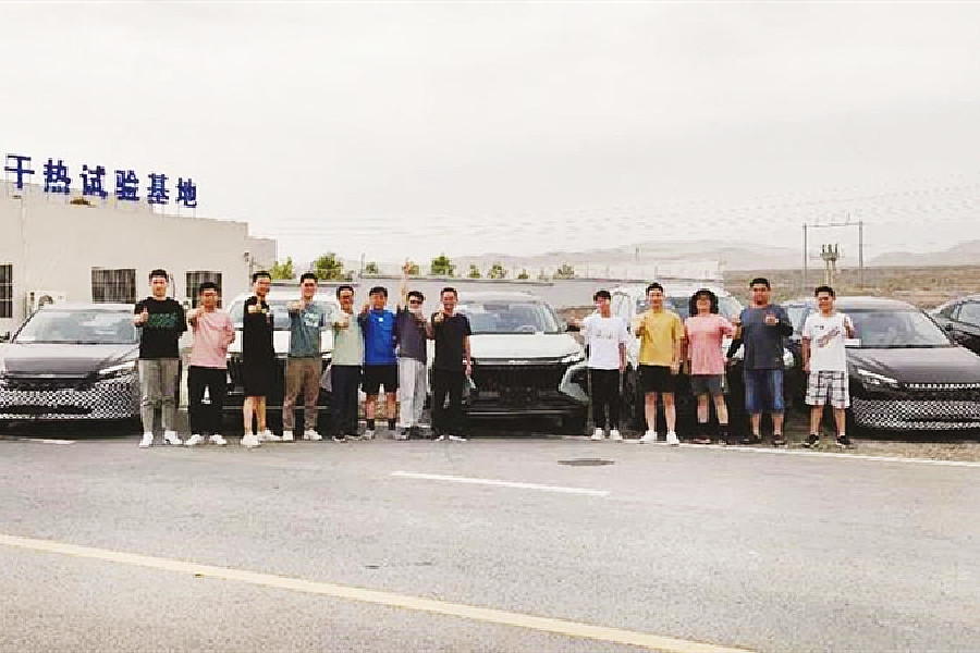 東風(fēng)自主新車盛夏迎“高烤”