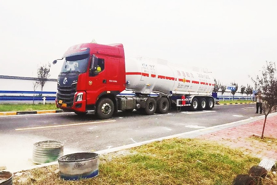 乘龍H5超輕版成河南省危運處置大比武指定用車